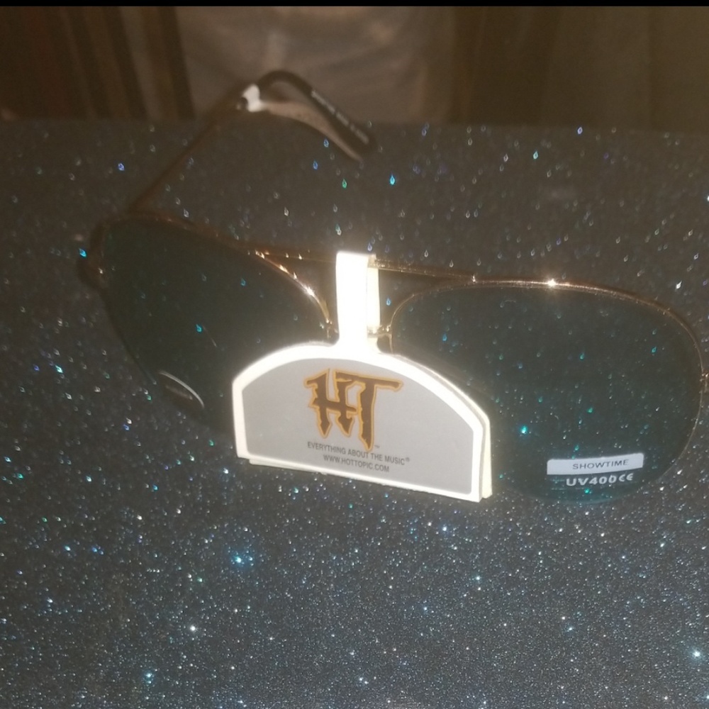 Hot Topic Showtime Colored Sunglasses w.Free Case